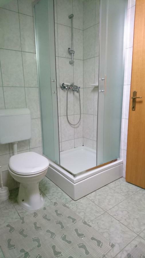 Apartment Kostolic Gajic Buitenkant foto