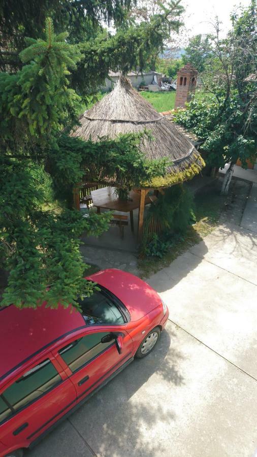 Apartment Kostolic Gajic Buitenkant foto